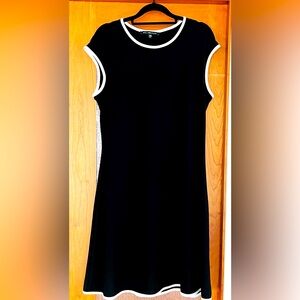 Elegant Black Dress with White Trim, SIZE LARGE, SUPER CUTE & COMFORTABLE